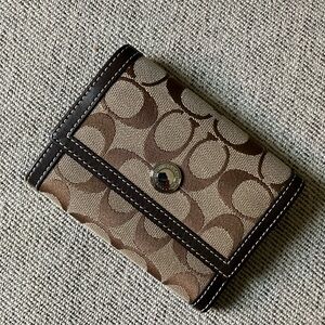 NWT Coach Signature Canvas Wallet